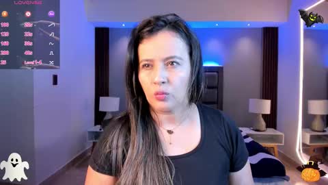 Snapshot of susann_ross chatting on 10.31.25 Susan Everyday From 0530 to 1430 Col Time online show from 10.31.25