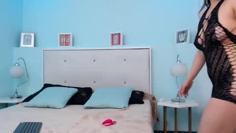 susanwilliams_ online show from 11.19.25