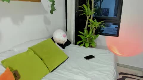 SusieGlass online show from 02.18.26