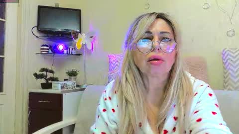 SusieNoreen online show from 10.15.25