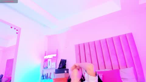 Sussan Nicole  online show from 02.06.25