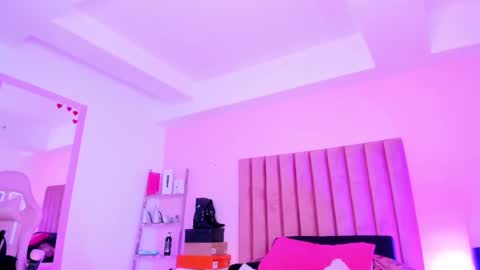 Sussan Nicole  online show from 09.27.25