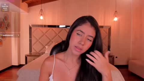 Snapshot of sussanelliot chatting on 09.29.25 Sussan online show from 09.29.25