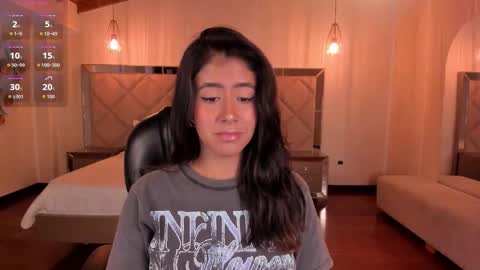 Snapshot of sussanelliot chatting on 10.05.25 Sussan online show from 10.05.25