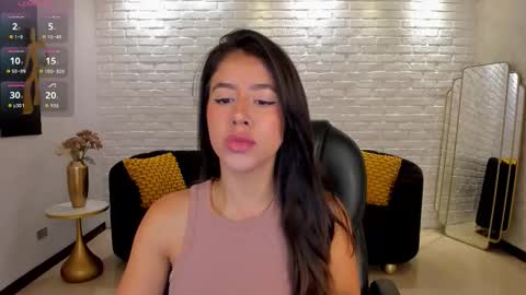 Snapshot of sussanelliot chatting on 10.15.25 Sussan online show from 10.15.25