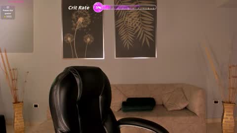 Snapshot of sussanelliot chatting on 10.27.25 Sussan online show from 10.27.25