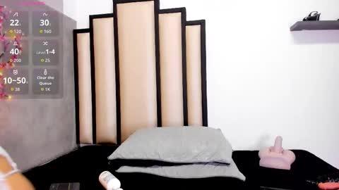 Snapshot of sussanmilf_ chatting on 10.17.25 sussanmilf online show from 10.17.25