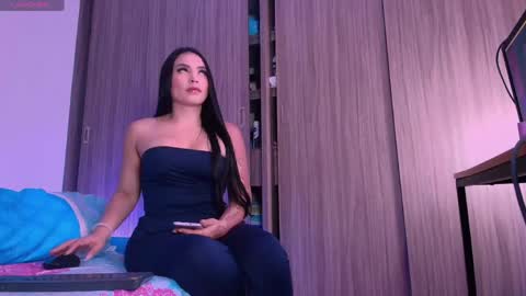 Andrea online show from 04.21.26