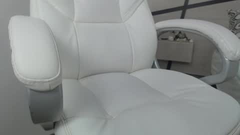 Snapshot of sussy_leon chatting on 12.02.24 sussy leon online show from 12.02.24