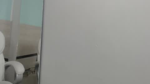 Snapshot of sussy_leon chatting on 02.05.25 sussy leon online show from 02.05.25