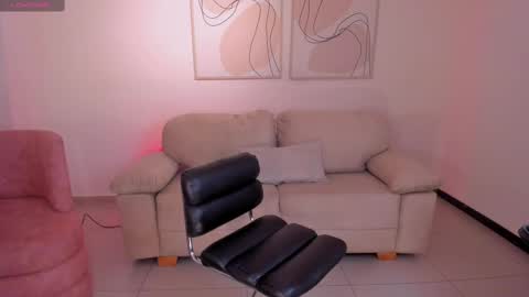 Sussy Bell online show from 09.30.25