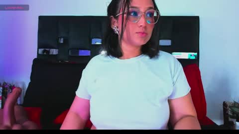 Snapshot of sussysunny_ chatting on 05.14.26 Sussy Sunny online show from 05.14.26