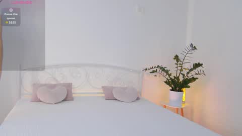 Suzi online show from 10.04.25