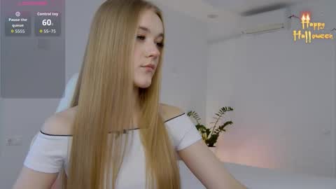 Suzi online show from 10.16.25