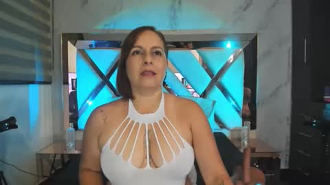 Suzy online show from 04.21.26