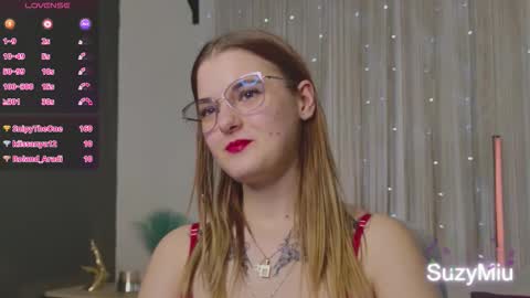 Snapshot of suzymiu chatting on 02.12.26 suzymiu online show from 02.12.26
