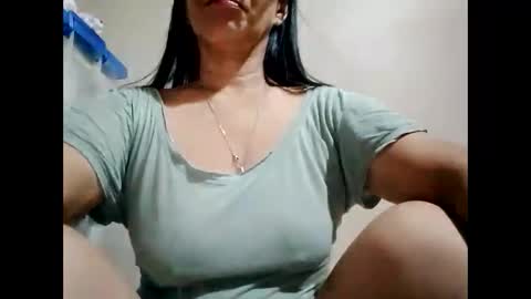 suzzie_hot online show from 12.15.24