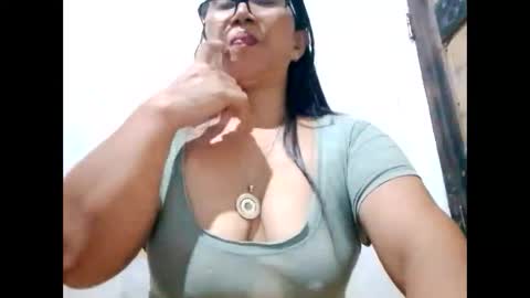 suzzie_hot online show from 12.20.24