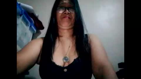 suzzie_hot online show from 12.25.24