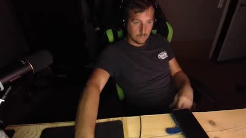 Snapshot of swaicy1990 chatting on 09.19.25 swaicy1990 online show from 09.19.25