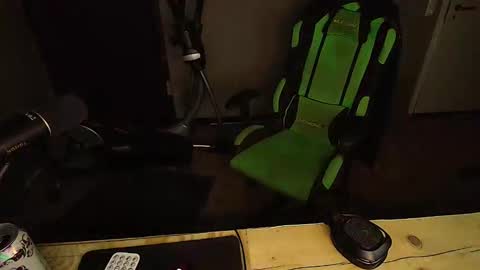 Snapshot of swaicy1990 chatting on 09.20.25 swaicy1990 online show from 09.20.25