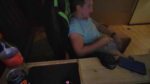 Snapshot of swaicy1990 chatting on 10.24.25 swaicy1990 online show from 10.24.25