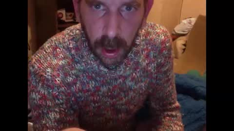 Snapshot of sweaterboy666 chatting on 01.31.25 sweaterboy666 online show from 01.31.25