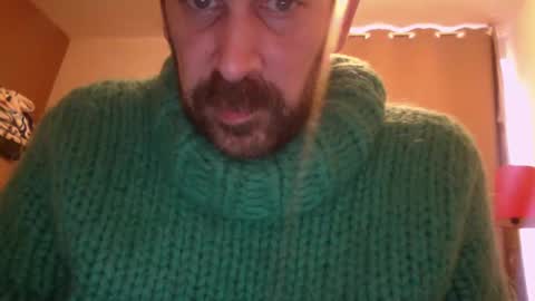 Snapshot of sweaterboy666 chatting on 02.06.25 sweaterboy666 online show from 02.06.25