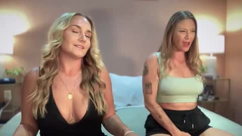 Swedish Candii online show from 11.23.25