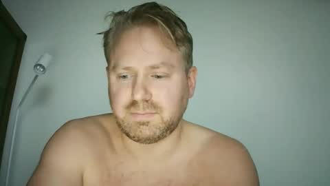 Snapshot of swedishstripper chatting on 11.05.25 swedishstripper online show from 11.05.25