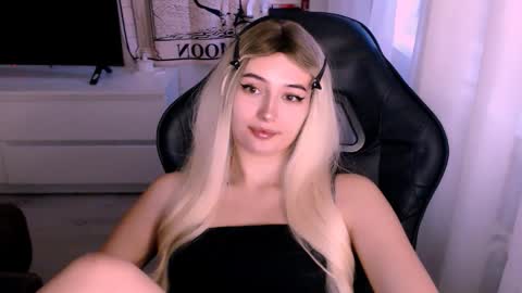 Kate online show from 10.16.25