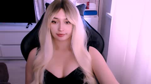 Kate online show from 10.17.25