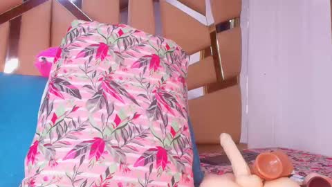 Debora  online show from 09.14.25