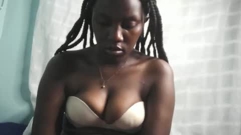 Snapshot of sweet69berry chatting on 12.05.25 sweet69berry online show from 12.05.25