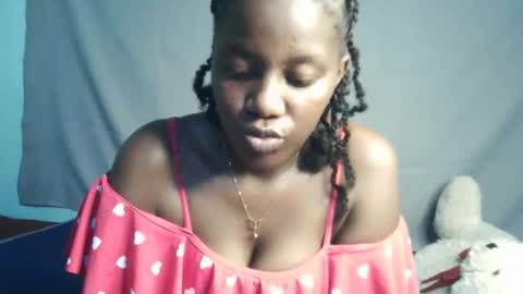 Snapshot of sweet69berry chatting on 12.17.25 sweet69berry online show from 12.17.25