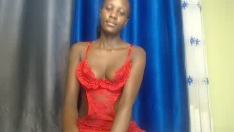 Snapshot of sweet69petyte chatting on 01.10.25 Petite Queen online show from 01.10.25