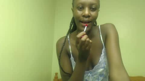 Snapshot of sweet69petyte chatting on 01.30.25 Petite Queen online show from 01.30.25