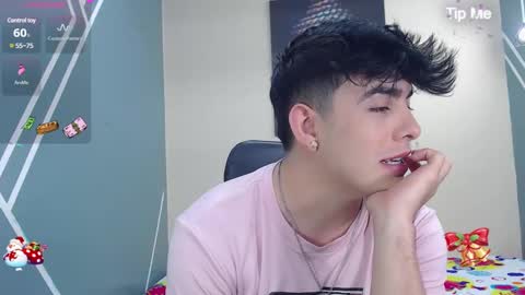 Snapshot of sweet__jeremy chatting on 12.07.24 Jeremy online show from 12.07.24