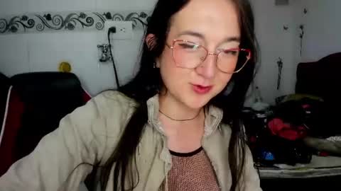 Snapshot of sweet__suck69bitch chatting on 06.29.26 sweet__suck69bitch online show from 06.29.26