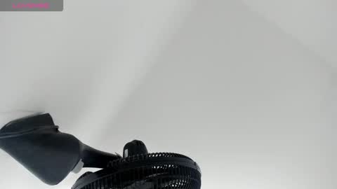 Snapshot of sweet__vanessa1 chatting on 09.16.25 Vanessa online show from 09.16.25