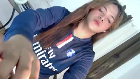 Snapshot of sweet_ahrii chatting on 11.04.25 CLEO online show from 11.04.25