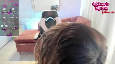 Snapshot of sweet_alice_m chatting on 02.10.25 Alice online show from 02.10.25