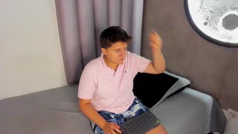 Andrea Y Melisa online show from 09.18.25