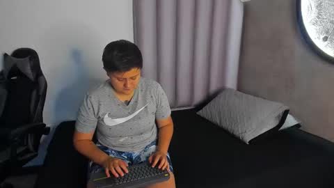 Andrea Y Melisa online show from 09.21.25