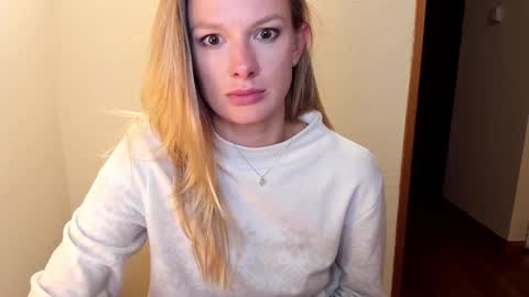 Snapshot of sweet_angel_a chatting on 10.26.25 Ann - your sweet girl online show from 10.26.25