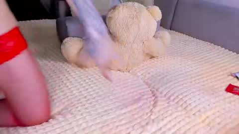 Snapshot of sweet_barbe chatting on 06.12.26 Alice online show from 06.12.26