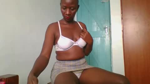 Snapshot of sweet_blackberry93 chatting on 01.31.25 bella online show from 01.31.25