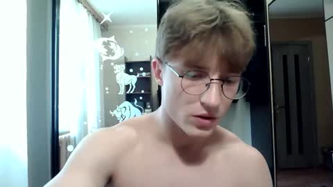 Snapshot of sweet_boy06 chatting on 06.28.26 Sweet boy06 online show from 06.28.26
