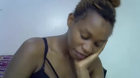 Snapshot of sweet_brown9 chatting on 09.14.25 sweet_brown9 online show from 09.14.25