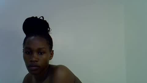 Snapshot of sweet_brown9 chatting on 09.29.25 sweet_brown9 online show from 09.29.25